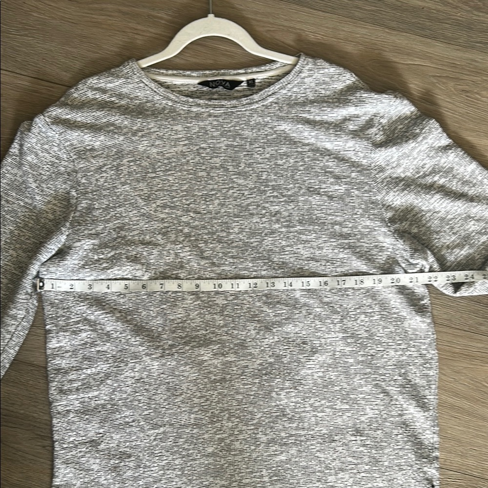 Men’ Nova Industries Gray Long Sleeve Tee with Crew Neck - Picture 3 of 8